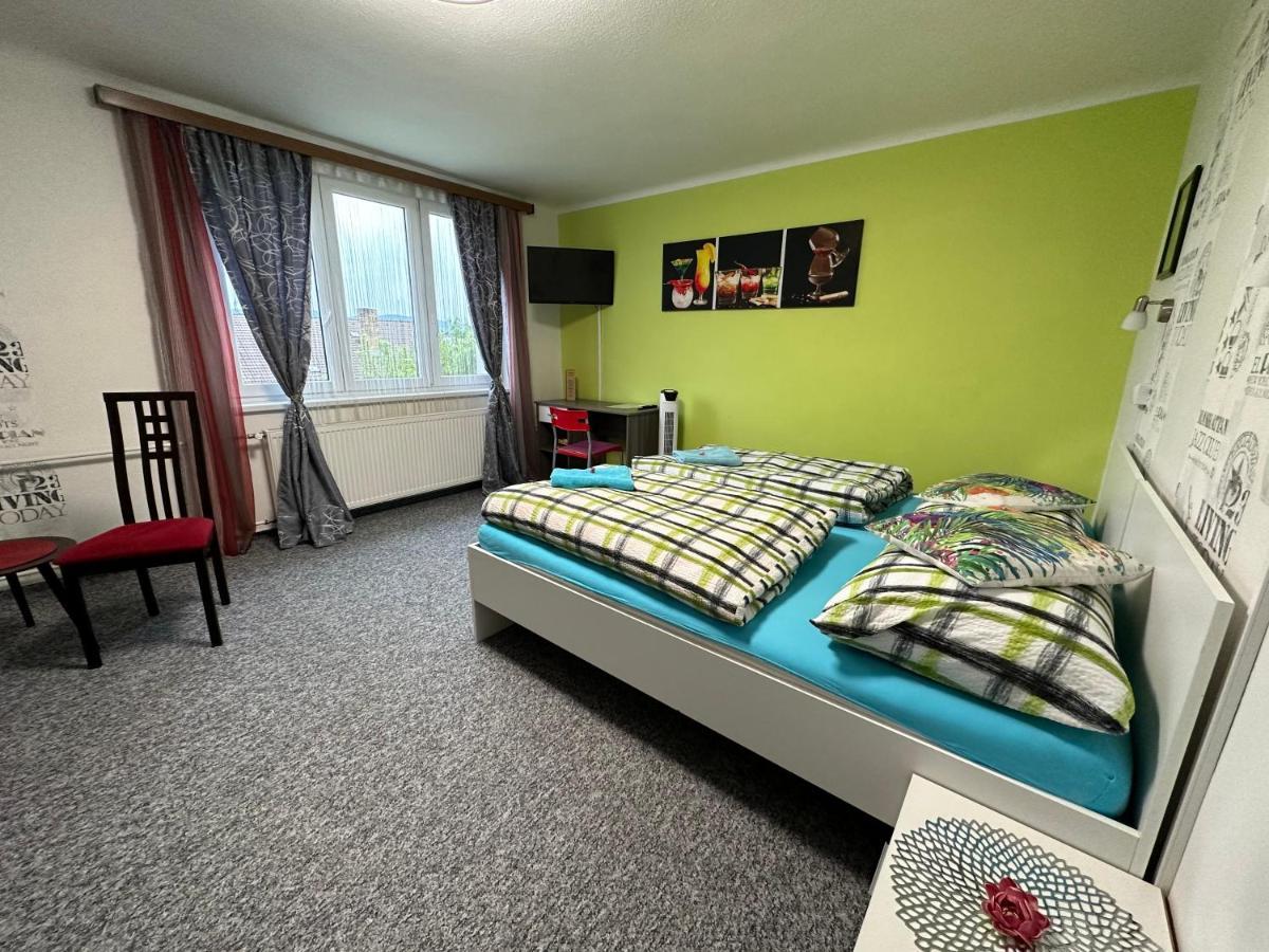 Apartmany Mk U Modre Kocky โนเว ฮราดี ภายนอก รูปภาพ