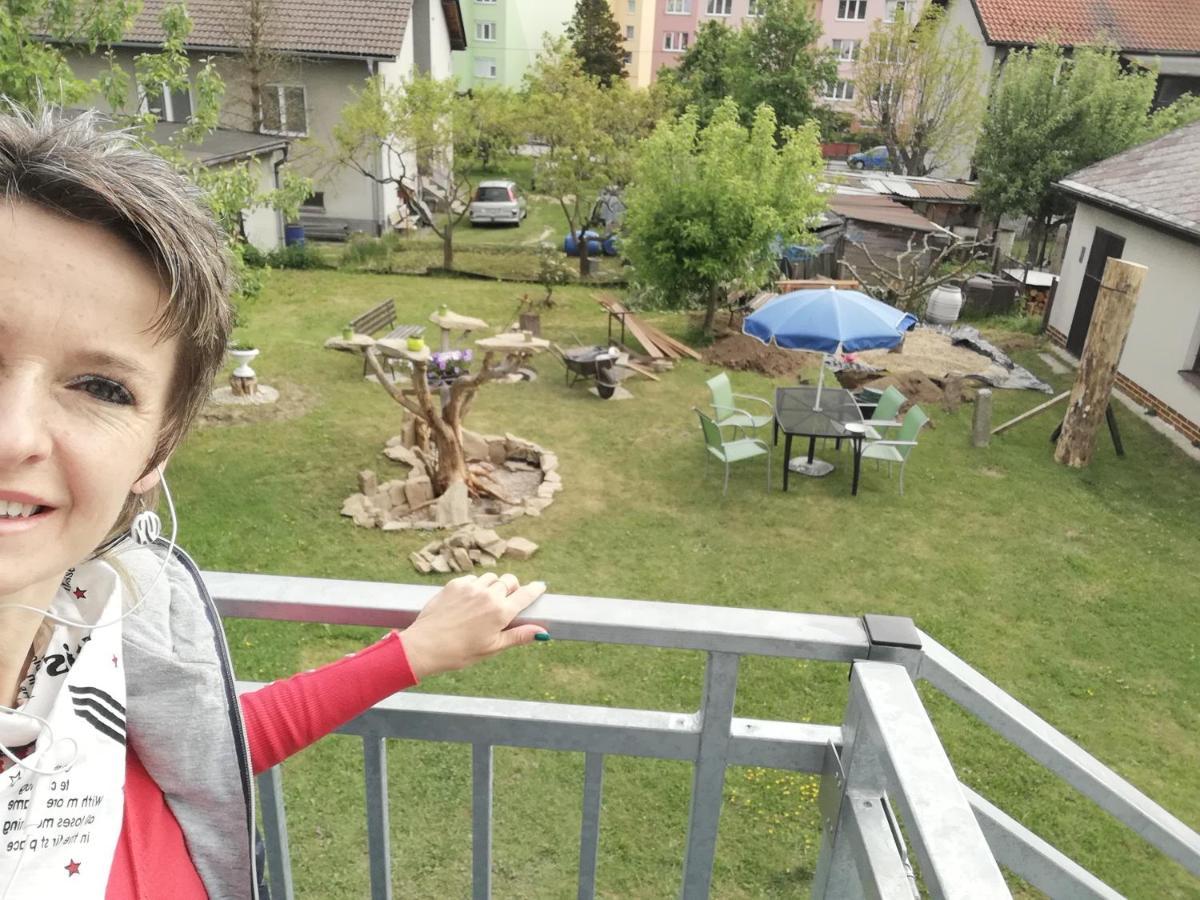 Apartmany Mk U Modre Kocky โนเว ฮราดี ภายนอก รูปภาพ